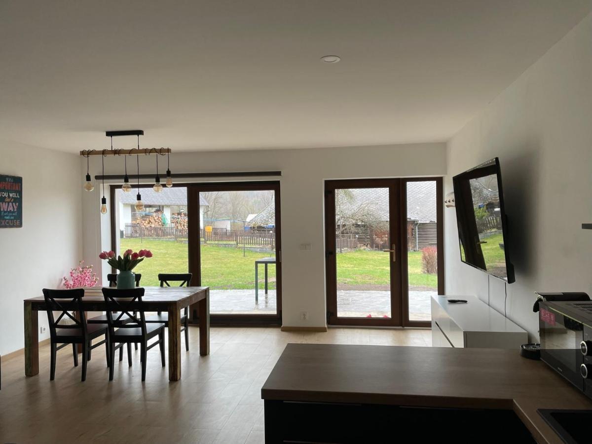 Runch Smilovice Villa Chotilsko Buitenkant foto