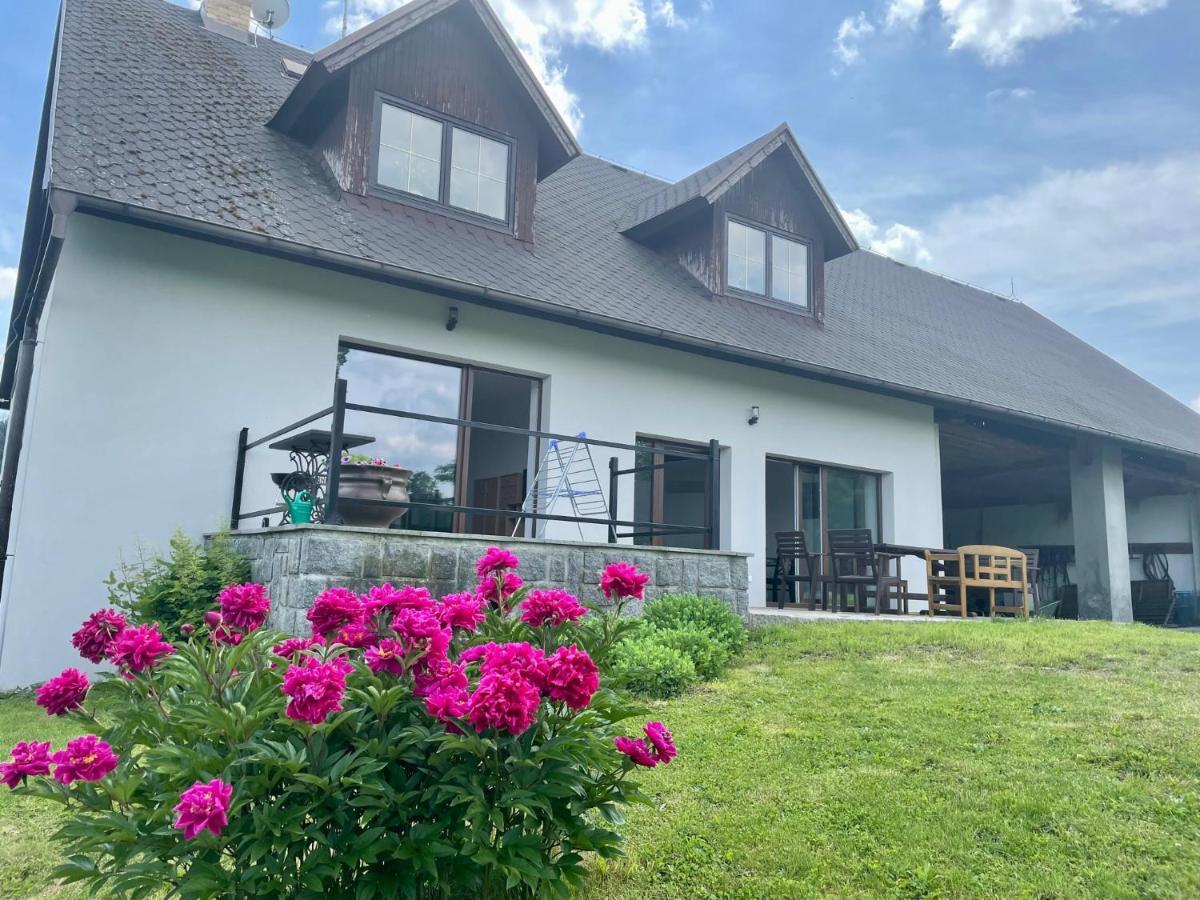 Runch Smilovice Villa Chotilsko Buitenkant foto