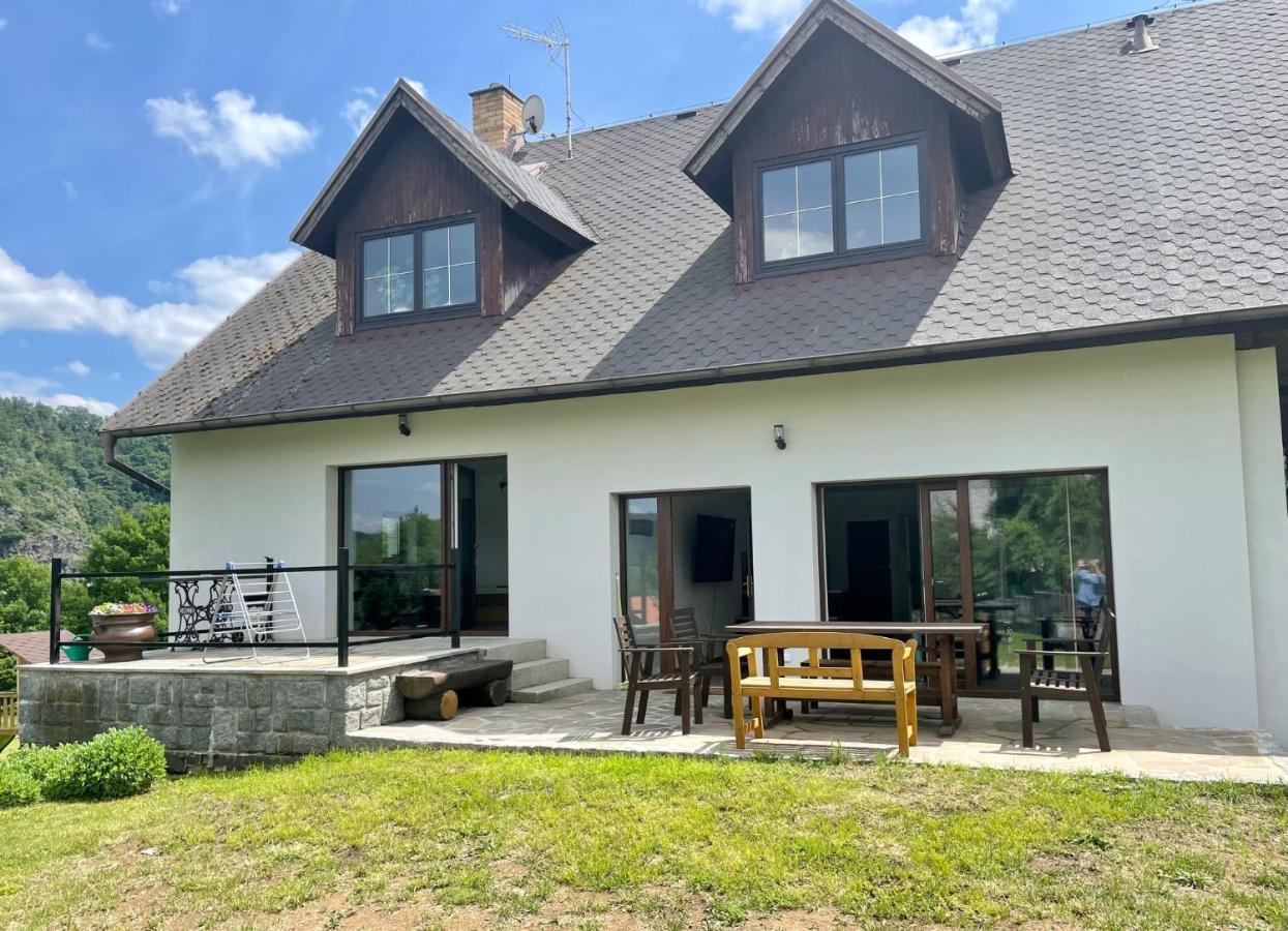 Runch Smilovice Villa Chotilsko Buitenkant foto